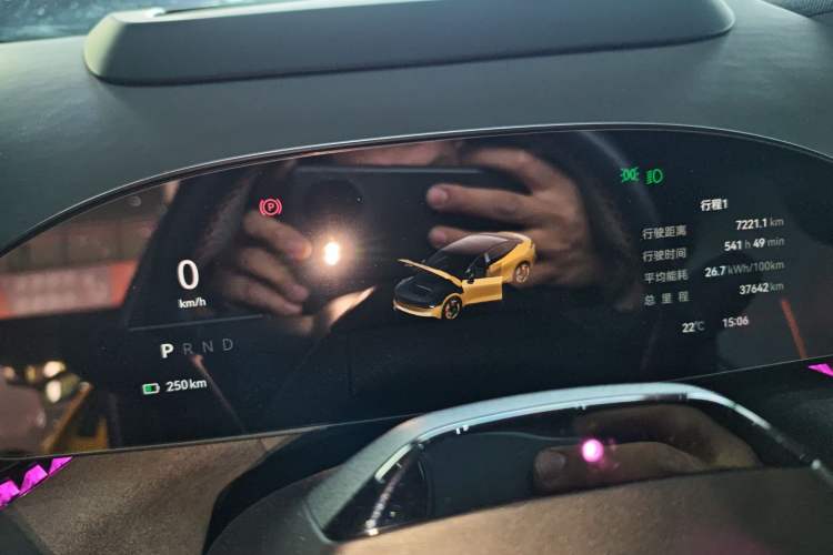 Used Zeekr 007 2024 Four-Wheel-Drive Performance Version 100 kWh Instrument Cluster