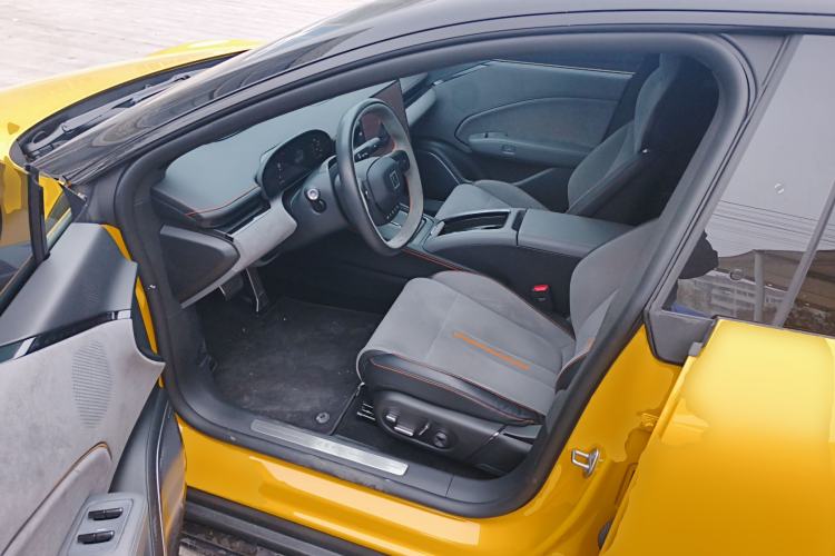 Used Zeekr 007 2024 Four-Wheel-Drive Performance Version 100 kWh Interior 3