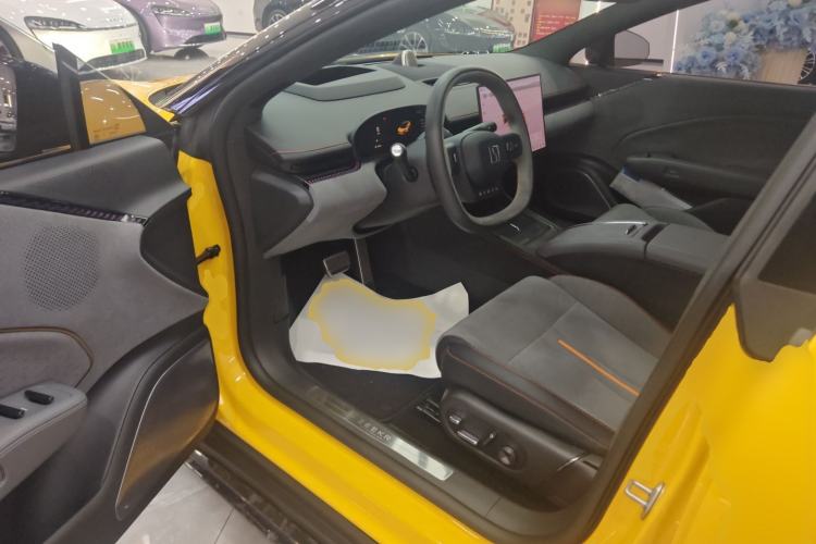 Used Zeekr 007 2024 Four-Wheel-Drive Performance Version 100 kWh Interior 3
