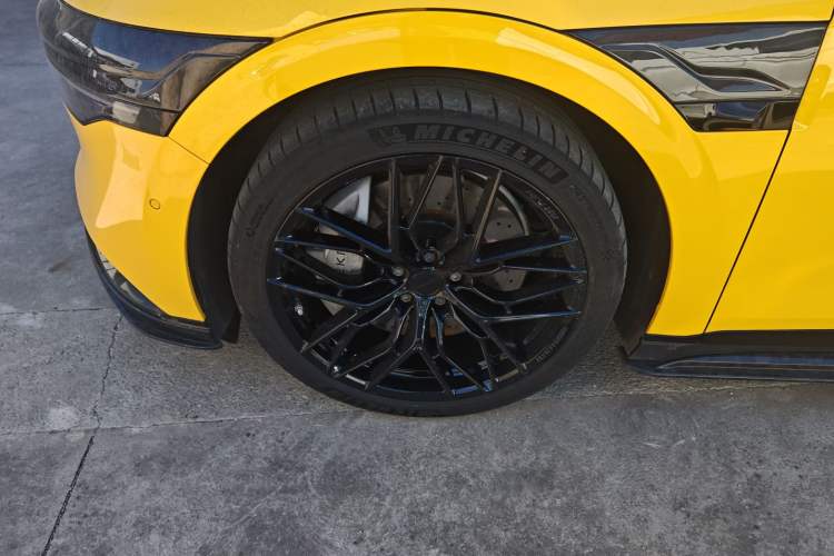 Used Zeekr 007 2024 Four-Wheel-Drive Performance Version 100 kWh Left Front Wheel Hub