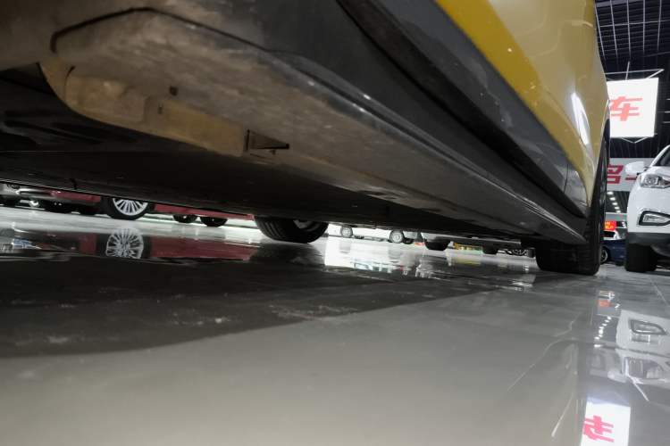 Used Zeekr 007 2024 Four-Wheel-Drive Performance Version 100 kWh Left Side Sill
