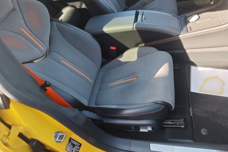 Used Zeekr 007 2024 Four-Wheel-Drive Performance Version 100 kWh Right Front Seat