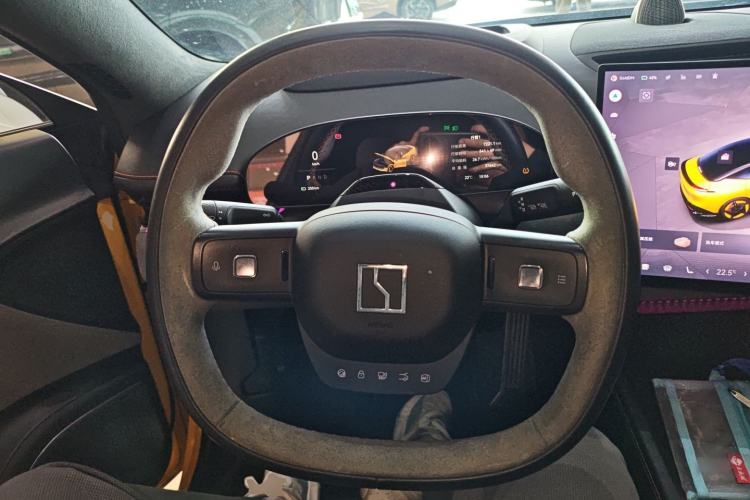 Used Zeekr 007 2024 Four-Wheel-Drive Performance Version 100 kWh Steering Wheel