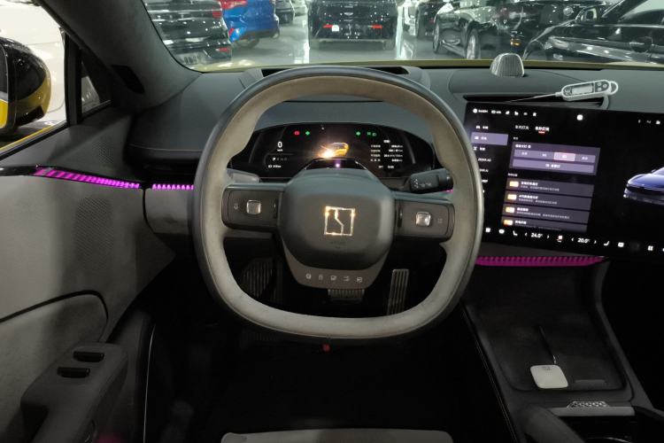 Used Zeekr 007 2024 Four-Wheel-Drive Performance Version 100 kWh Steering Wheel