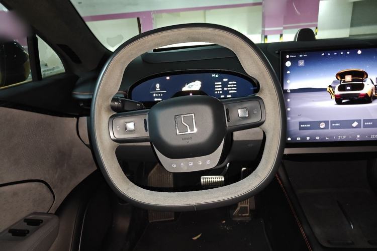 Used Zeekr 007 2024 Four-Wheel-Drive Performance Version 100 kWh Steering Wheel