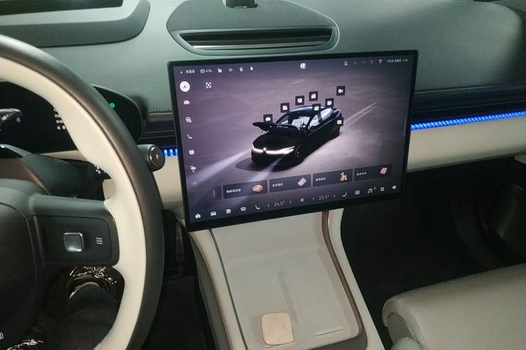 Used Zeekr 007 2025 Long-Range All-Wheel-Drive Intelligent Driving Version 100 kWh Audio And AC Panel