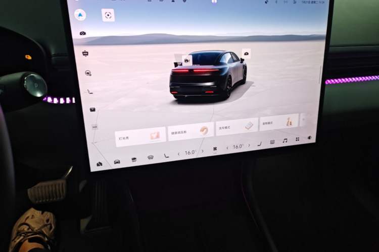 Used Zeekr 007 2025 Long-Range Rear-Wheel-Drive Intelligent Driving Version 100 kWh Audio And AC Panel