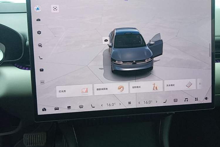 Used Zeekr 007 2025 Long-Range Rear-Wheel-Drive Intelligent Driving Version 100 kWh Audio And AC Panel