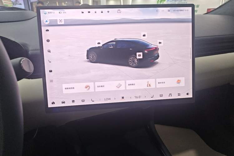 Used Zeekr 007 2025 Rear-Drive Intelligent Driving Version 75 kWh Audio And AC Panel