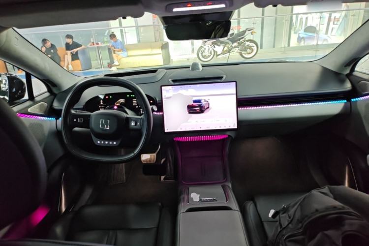 Used Zeekr 007 2025 Long-Range Rear-Wheel-Drive Intelligent Driving Version 100 kWh Center Console