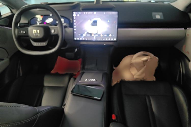 Used Zeekr 007 2025 Long-Range Rear-Wheel-Drive Intelligent Driving Version 100 kWh Center Console