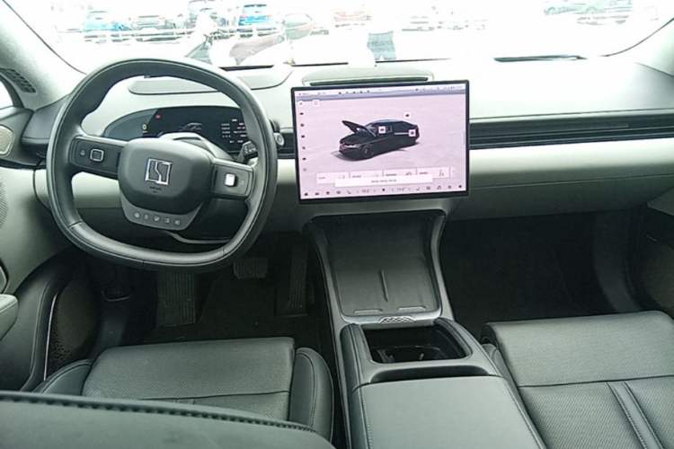 Used Zeekr 007 2025 Long-Range Rear-Wheel-Drive Intelligent Driving Version 100 kWh Center Console