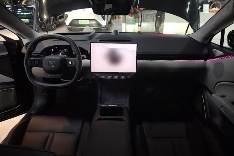 Used Zeekr 007 2025 Long-Range Rear-Wheel-Drive Intelligent Driving Version 100 kWh Center Console
