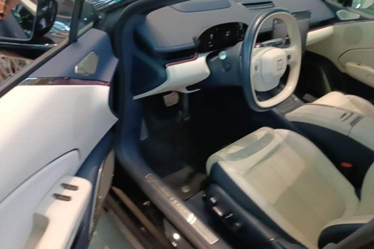 Used Zeekr 007 2025 Long-Range Rear-Wheel-Drive Intelligent Driving Version 100 kWh Driver Seat
