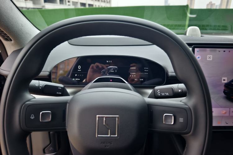 Used Zeekr 007 2025 Long-Range Rear-Wheel-Drive Intelligent Driving Version 100 kWh Engine Bay