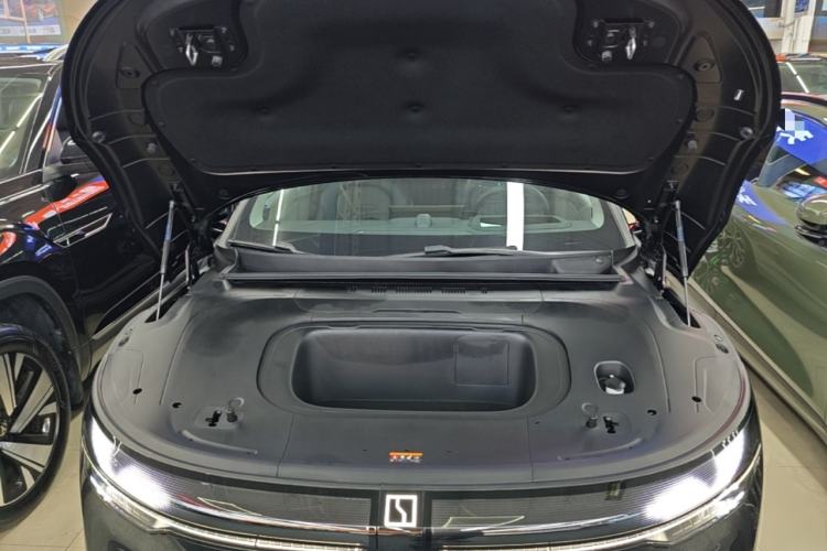 Used Zeekr 007 2025 Long-Range Rear-Wheel-Drive Intelligent Driving Version 100 kWh Engine Bay