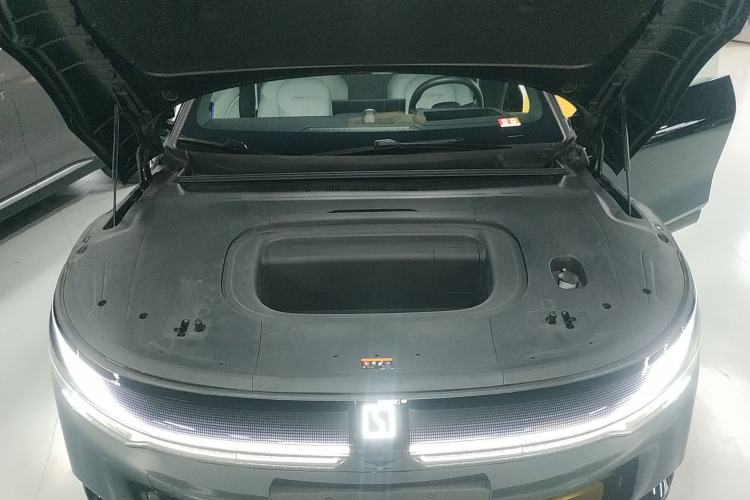 Used Zeekr 007 2025 Long-Range All-Wheel-Drive Intelligent Driving Version 100 kWh Engine Bay
