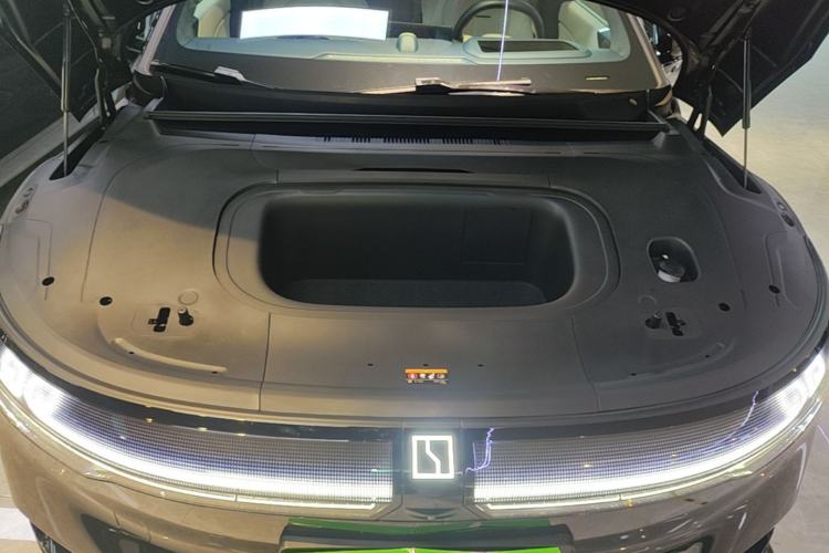 Used Zeekr 007 2025 Long-Range Rear-Wheel-Drive Intelligent Driving Version 100 kWh Engine Bay