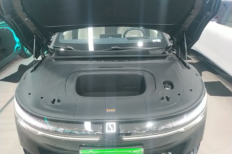 Used Zeekr 007 2025 Long-Range Rear-Wheel-Drive Intelligent Driving Version 100 kWh Engine Bay