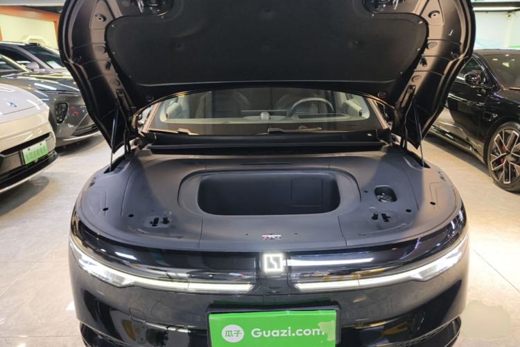 Used Zeekr 007 2025 Long-Range Rear-Wheel-Drive Intelligent Driving Version 100 kWh Engine Bay