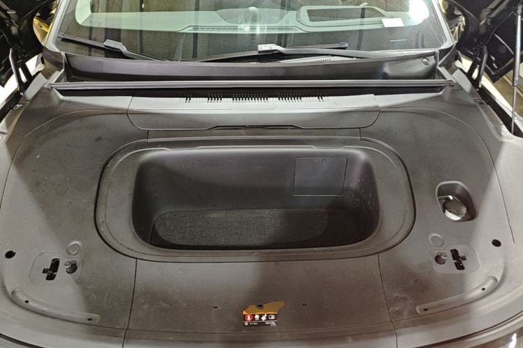 Used Zeekr 007 2025 Long-Range Rear-Wheel-Drive Intelligent Driving Version 100 kWh Engine Bay