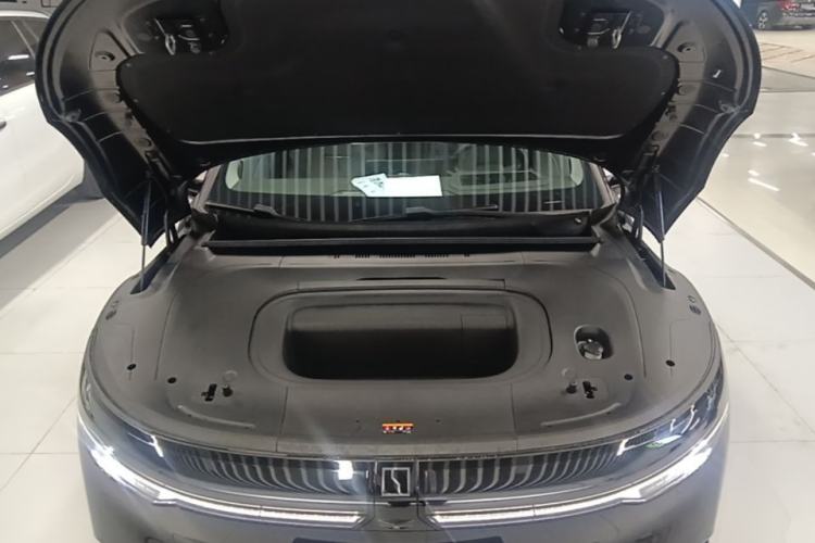 Used Zeekr 007 2025 Four-Wheel Drive Intelligent Driving Version 75 kWh Engine Bay