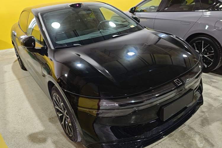 Used Zeekr 007 2025 Long-Range Rear-Wheel-Drive Intelligent Driving Version 100 kWh Front Right 45 Deg