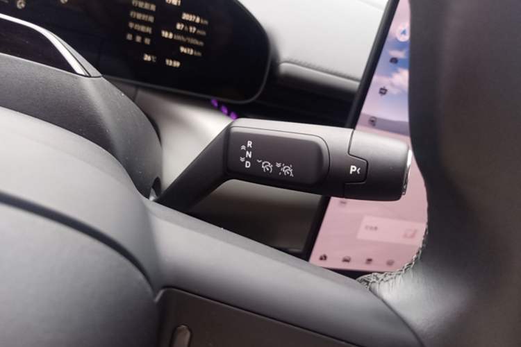 Used Zeekr 007 2025 Long-Range Rear-Wheel-Drive Intelligent Driving Version 100 kWh Gear Lever