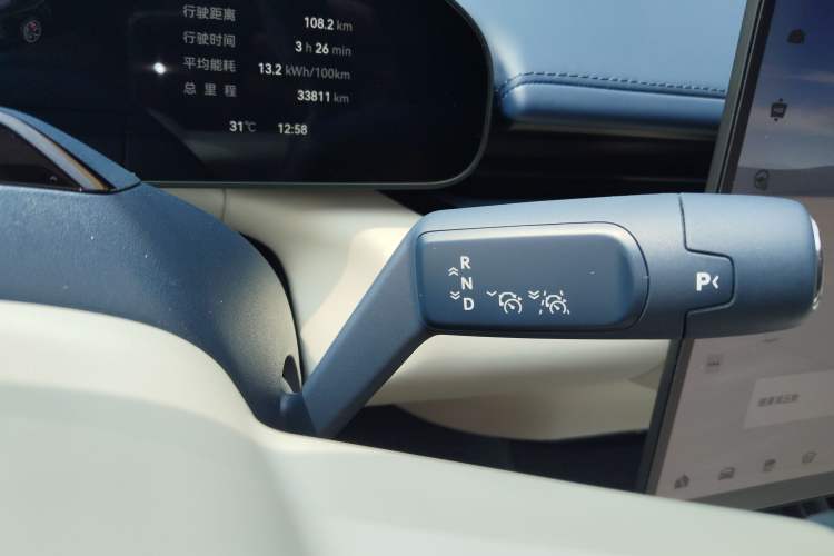 Used Zeekr 007 2025 Long-Range Rear-Wheel-Drive Intelligent Driving Version 100 kWh Gear Lever