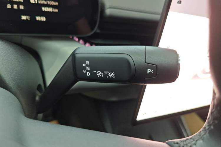 Used Zeekr 007 2025 Long-Range Rear-Wheel-Drive Intelligent Driving Version 100 kWh Gear Lever