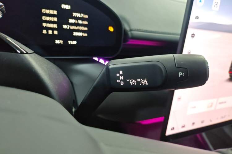 Used Zeekr 007 2025 Long-Range Rear-Wheel-Drive Intelligent Driving Version 100 kWh Gear Lever
