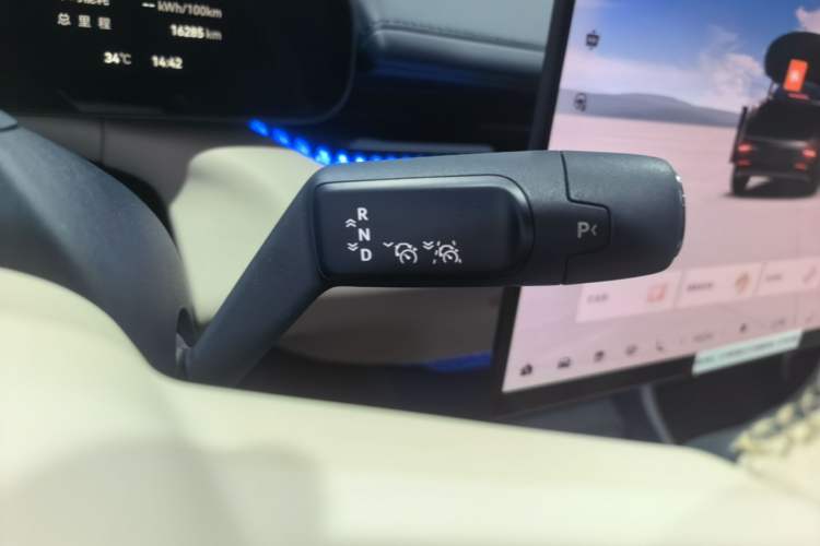 Used Zeekr 007 2025 Long-Range Rear-Wheel-Drive Intelligent Driving Version 100 kWh Gear Lever