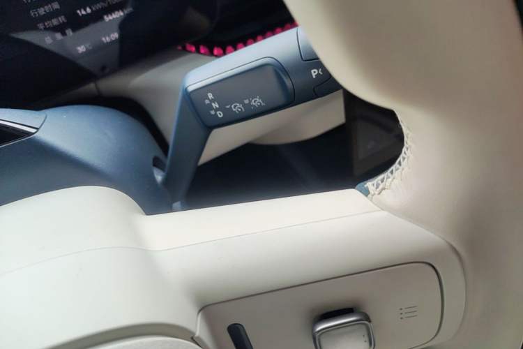 Used Zeekr 007 2025 Rear-Drive Intelligent Driving Version 75 kWh Gear Lever
