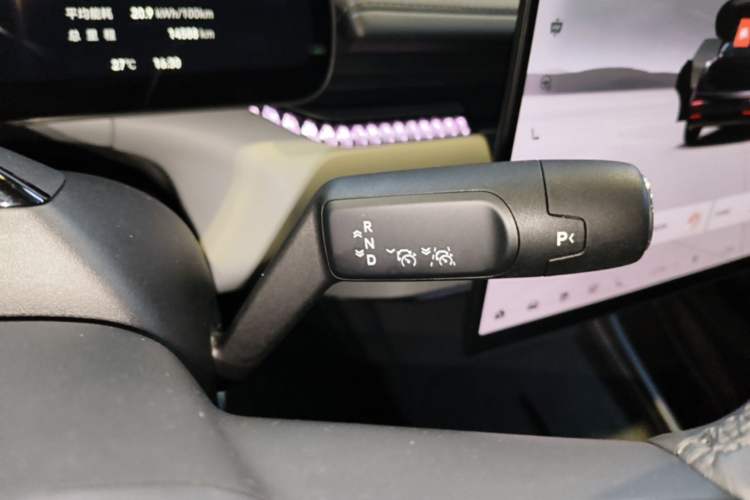 Used Zeekr 007 2025 Long-Range Rear-Wheel-Drive Intelligent Driving Version 100 kWh Gear Lever