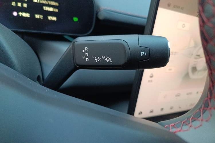 Used Zeekr 007 2025 Long-Range All-Wheel-Drive Intelligent Driving Version 100 kWh Gear Lever