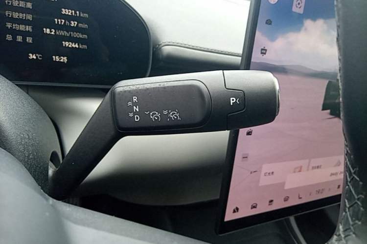 Used Zeekr 007 2025 Long-Range Rear-Wheel-Drive Intelligent Driving Version 100 kWh Gear Lever