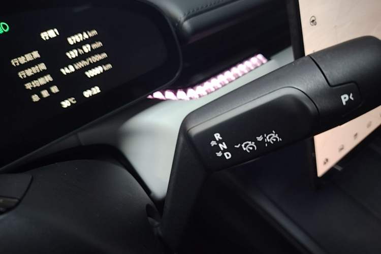 Used Zeekr 007 2025 Long-Range Rear-Wheel-Drive Intelligent Driving Version 100 kWh Gear Lever