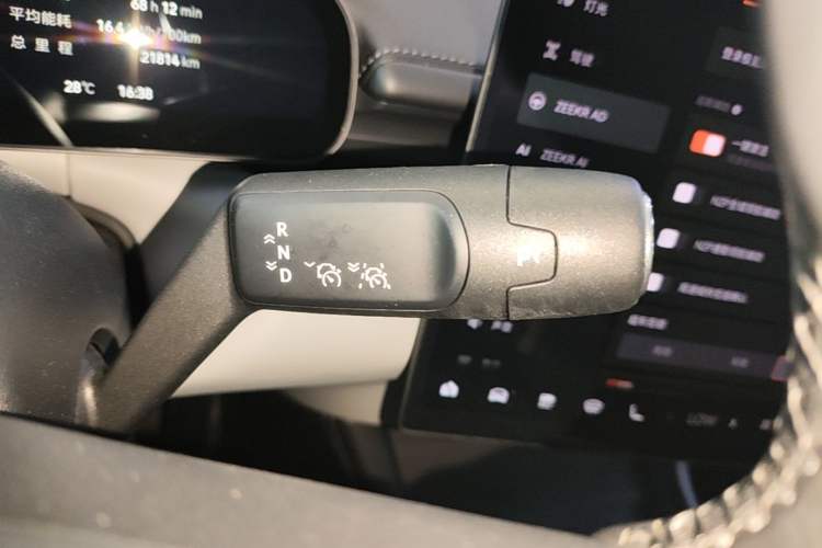 Used Zeekr 007 2025 Long-Range Rear-Wheel-Drive Intelligent Driving Version 100 kWh Gear Lever