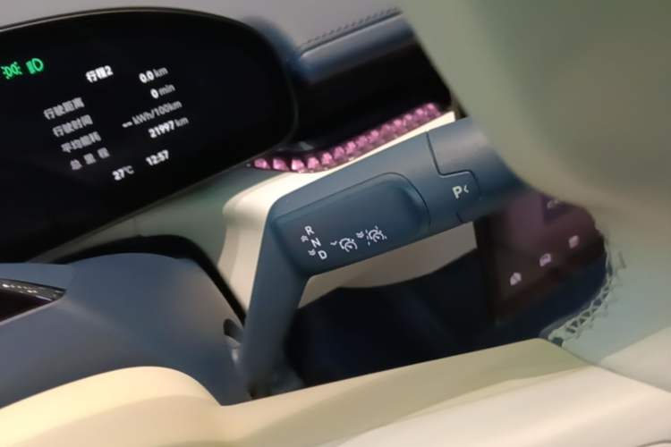 Used Zeekr 007 2025 Long-Range Rear-Wheel-Drive Intelligent Driving Version 100 kWh Gear Lever
