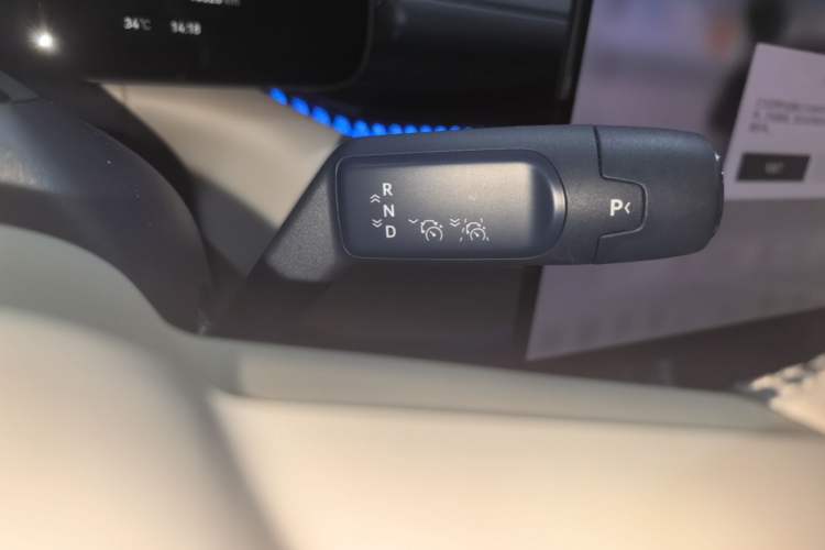 Used Zeekr 007 2025 Long-Range Rear-Wheel-Drive Intelligent Driving Version 100 kWh Gear Lever
