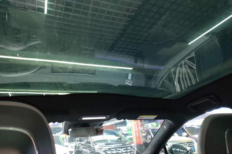 Used Zeekr 007 2025 Four-Wheel Drive Intelligent Driving Version 75 kWh Headliner