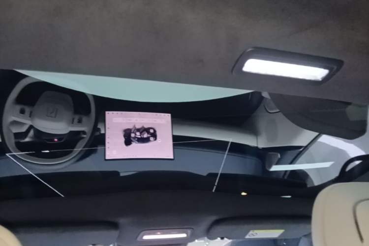 Used Zeekr 007 2025 Long-Range Rear-Wheel-Drive Intelligent Driving Version 100 kWh Headliner