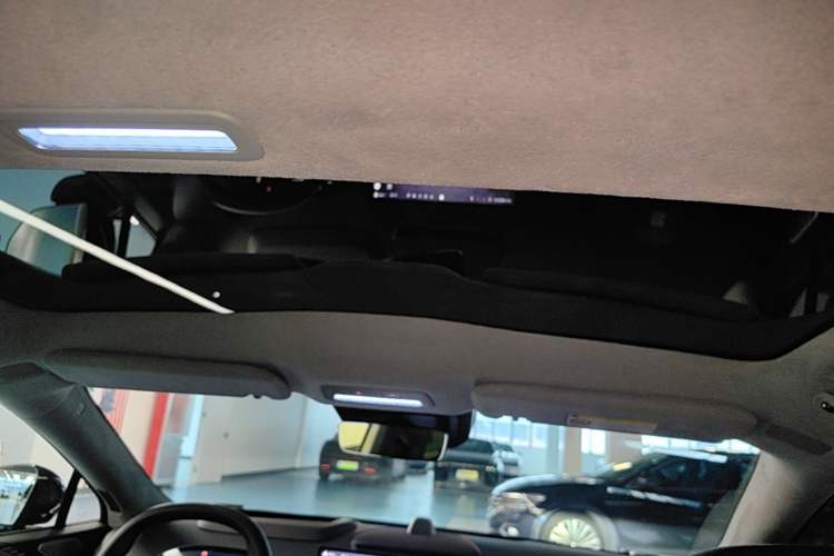 Used Zeekr 007 2025 Long-Range Rear-Wheel-Drive Intelligent Driving Version 100 kWh Headliner