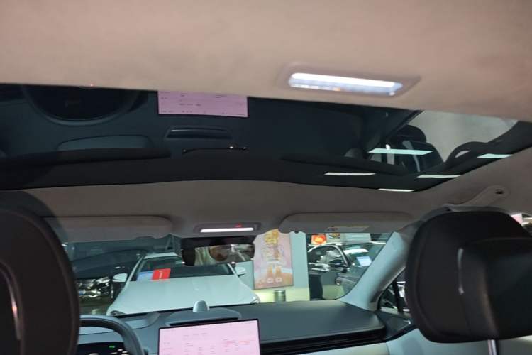 Used Zeekr 007 2025 Long-Range Rear-Wheel-Drive Intelligent Driving Version 100 kWh Headliner