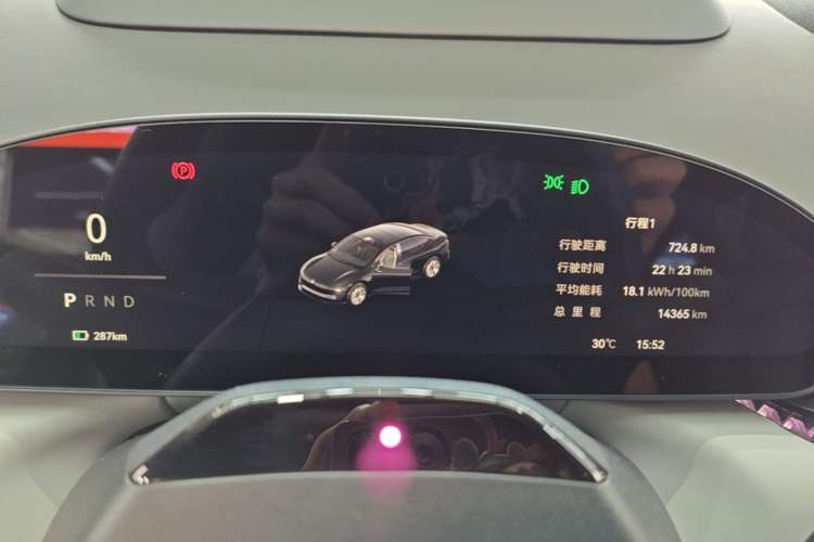 Used Zeekr 007 2025 Long-Range Rear-Wheel-Drive Intelligent Driving Version 100 kWh Instrument Cluster