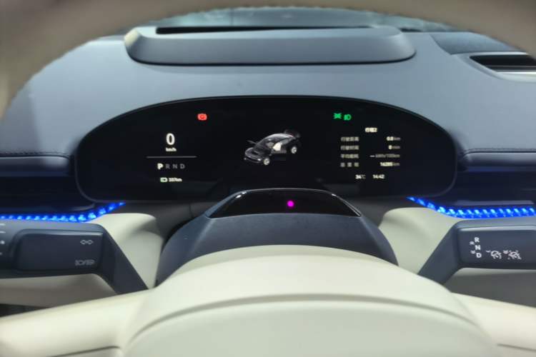 Used Zeekr 007 2025 Long-Range Rear-Wheel-Drive Intelligent Driving Version 100 kWh Instrument Cluster