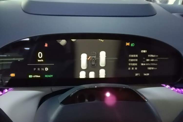 Used Zeekr 007 2025 Long-Range Rear-Wheel-Drive Intelligent Driving Version 100 kWh Instrument Cluster