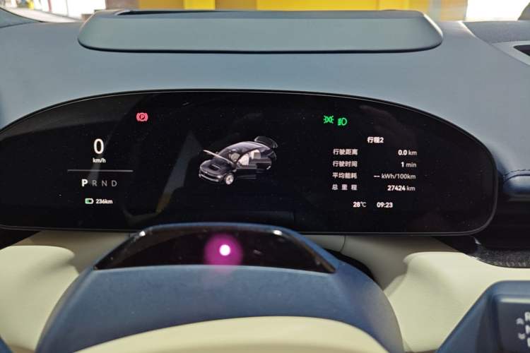 Used Zeekr 007 2025 Long-Range Rear-Wheel-Drive Intelligent Driving Version 100 kWh Instrument Cluster