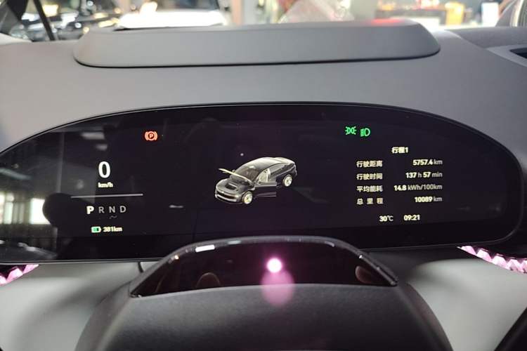 Used Zeekr 007 2025 Long-Range Rear-Wheel-Drive Intelligent Driving Version 100 kWh Instrument Cluster