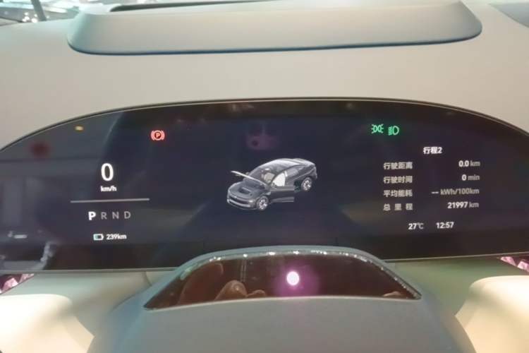 Used Zeekr 007 2025 Long-Range Rear-Wheel-Drive Intelligent Driving Version 100 kWh Instrument Cluster